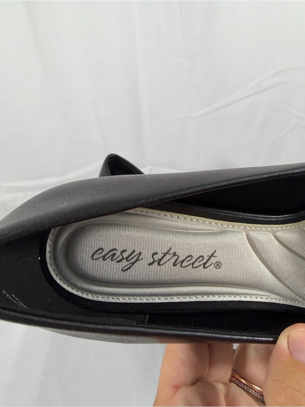 NWT Easy Street Women’s Size 9W Classic Black Pointed-Toe 2.5 Inch Heels Pumps - Picture 2 of 6